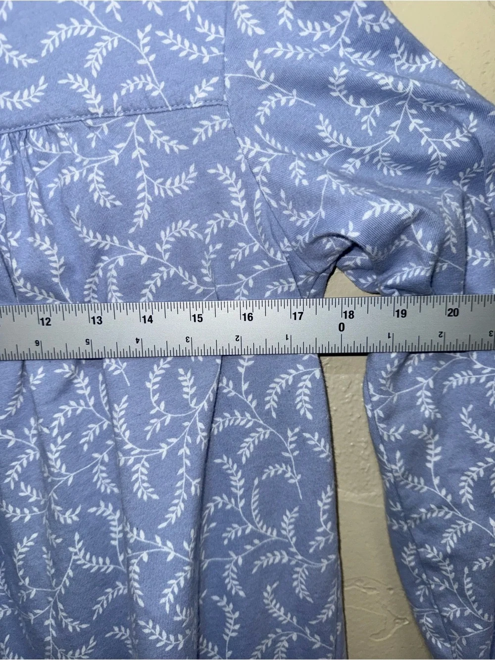 Eileen West Blue Leaf-Print Traditional Nightgown with White Lace Rouched Trim S